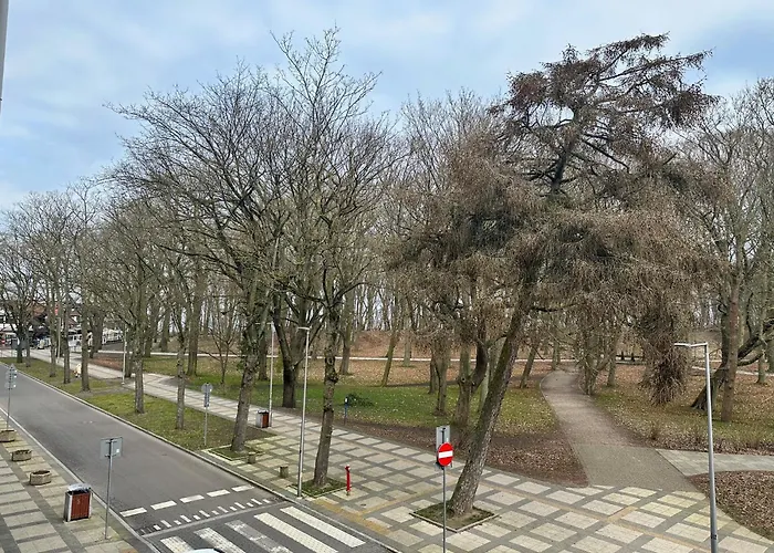 Al-dom Obroncow Westerplatte , 100 M Do Plazy, Przy Latarni Morskiej Kolberg