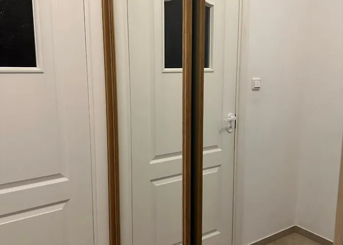 Al-dom Obroncow Westerplatte , 100 M Do Plazy, Przy Latarni Morskiej Kolberg